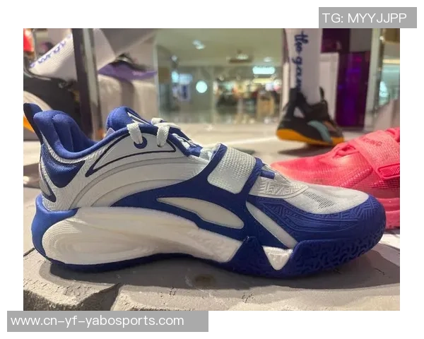 杜克大学发布独特白蓝配色Kobe5球鞋引发球迷热议